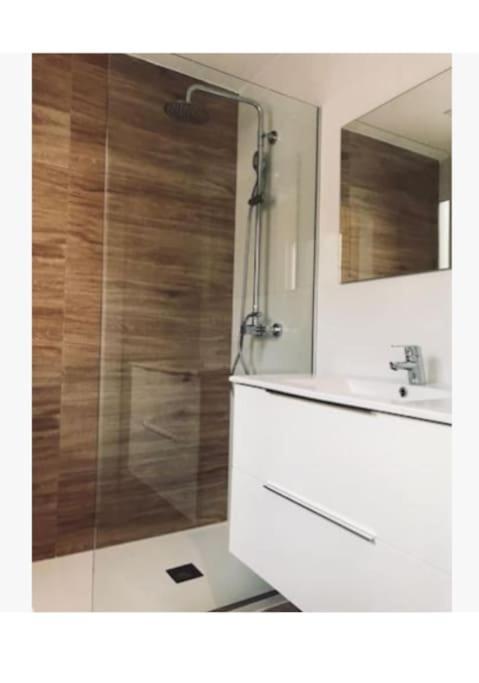 Apartamento Centrico De Diseno En Calle Tres Forques,Valencia Eksteriør billede